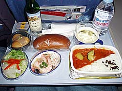 鮪のスパイシートマトソース