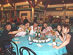 ビンタンビールでかんば〜い!!