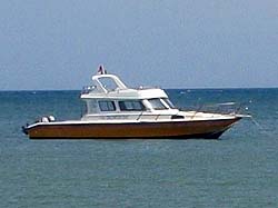 我々が乗ったボート