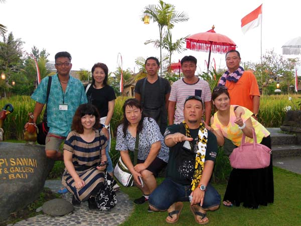 �F�ŋL�O�ʐ^�I