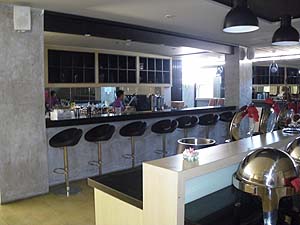 �X�C�X�x���C�����M���� 1�K�̃��X�g����