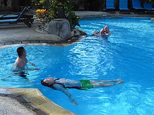 �ЂƋC�̏��Ȃ��v�[��