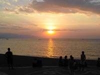 ���r�i�r�[�`�̗[��