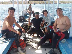 �D���̗l�q