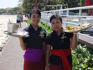 �o���ۂ����H�E�G�C�g���X�H