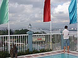 �z�e������