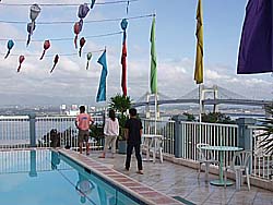 �z�e������