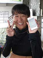 ���q����