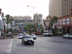 �O�A���� �^�����̒��S�X