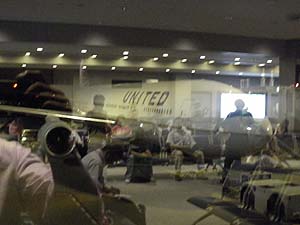 ユナイテッドUA874便