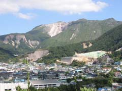 神津集落と天上山