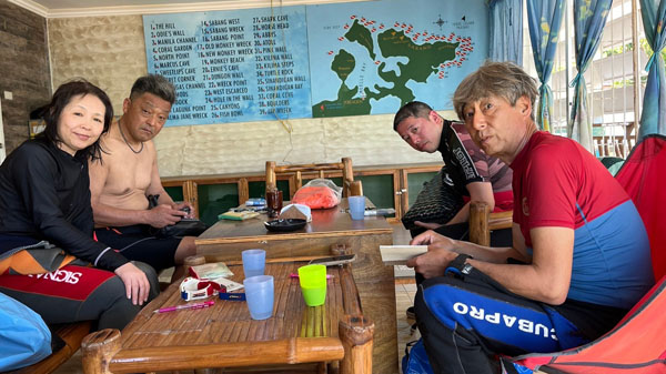 ダイビングショップ2階