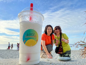 ホワイトビーチにて