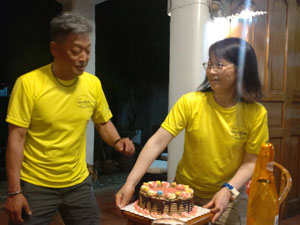 �T�v���C�Y�I�I �o�[�X�f�[