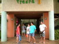 ラフェスタ前にて