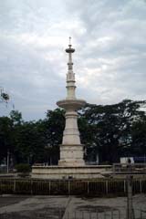 �I�X���j�A�T�[�N���̓�