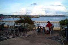 �C�𒭂߂Ȃ���̒��H