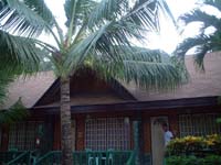 �z�e���̊O��