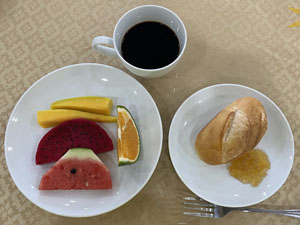 �{���̒��H