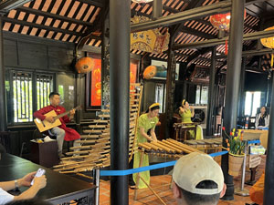 �z���`������