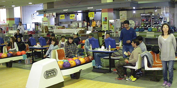 ���O�̐Â��ȂЂƎ��H