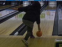 ボウリング中の様子