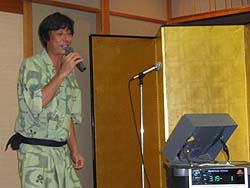 カラオケ中