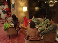 �R���T�[�g�ɕ�������Q���҂���