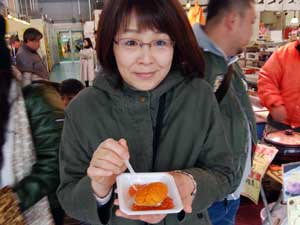 ��E��E�~���E