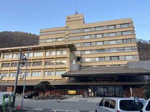 ���m�q�O�����h�z�e��