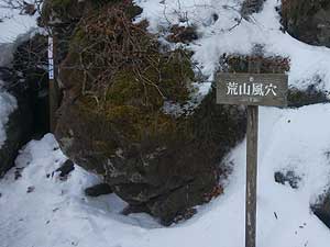 �r�R����