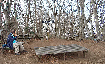 �J���R �R��