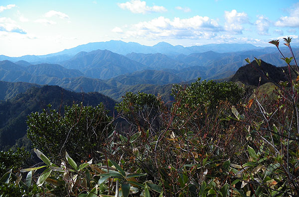 荒海山(東峰)からの眺め