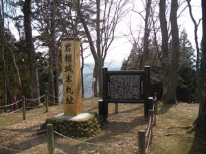 ��C��{�ې�