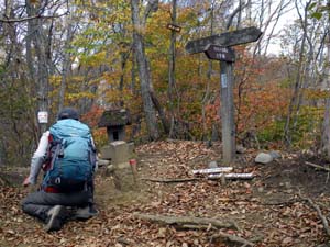 ���؃��� �R��