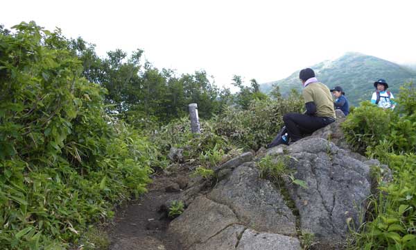 ����R �R��