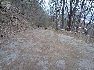 �R���N���[�g�����H