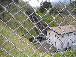 ���͔��d��