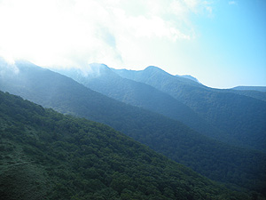 ���_�t�߂��猩���A�O�{�����x