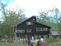 ���{����