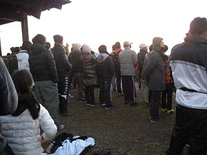 �����̏o��҂l�X