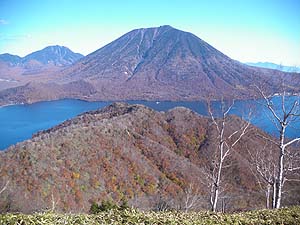 �������猩���j�̎R