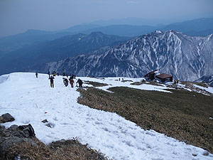 �g�}�m������̉��R��