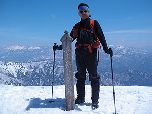 �s����������