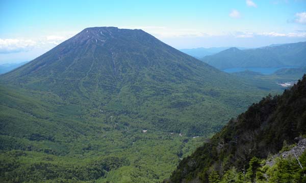 男体山もハッキリ〜