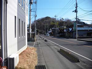 �Վ����ԏꂩ�猩���ĎR