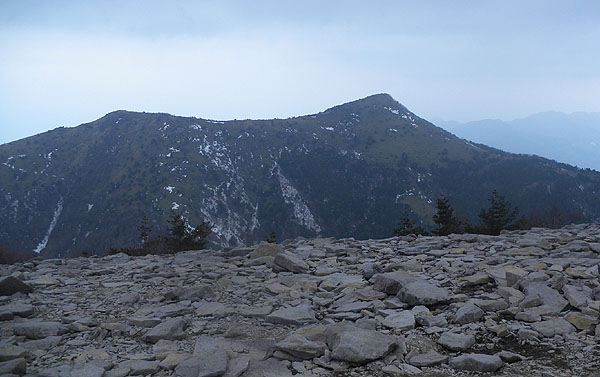 ���m�ێR ��􂩂�̒���