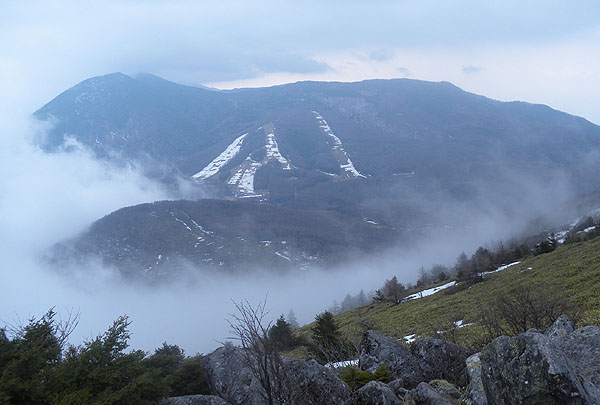 ���m�ێR �k�􂩂�̒���