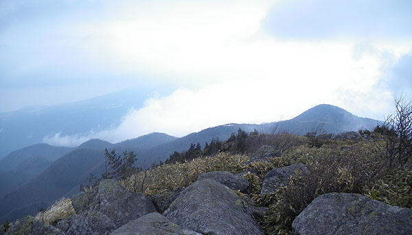 ���m�ێR �k�􂩂�̒���